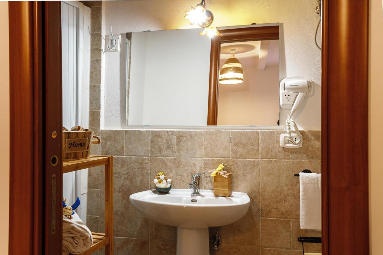 B&B La Corte San Francesco Bari Eksteriør bilde