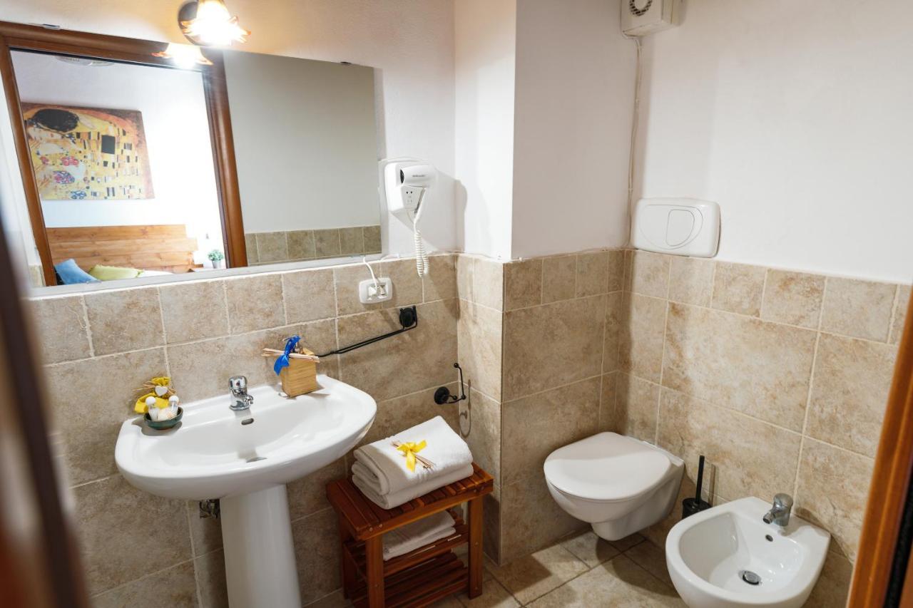 B&B La Corte San Francesco Bari Eksteriør bilde
